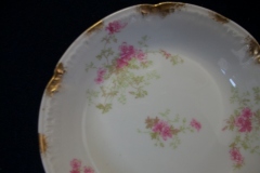 CHARLES FIELD HAVILAND/GDA WILD GERANIUM PINK-  BERRY BOWL     .....   https://www.jaapiesfinechinastore.com