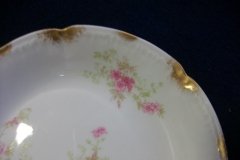 CHARLES FIELD HAVILAND/GDA WILD GERANIUM PINK-  BERRY BOWL     .....   http://jaapiesfinechinastore.com