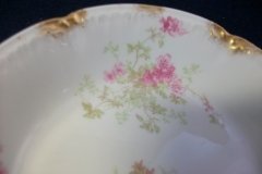 CHARLES FIELD HAVILAND/GDA WILD GERANIUM PINK-  BERRY BOWL     .....   http://jaapiesfinechinastore.com