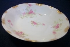 CHARLES FIELD HAVILAND/GDA WILD GERANIUM PINK-  BERRY BOWL     .....   http://jaapiesfinechinastore.com