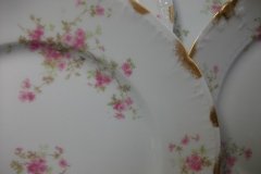 CHARLES FIELD HAVILAND/GDA WILD GERANIUM PINK-  DINNER PLATE   .....   http://jaapiesfinechinastore.com