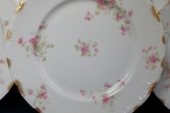CHARLES FIELD HAVILAND/GDA WILD GERANIUM PINK-  DINNER PLATE   .....   http://jaapiesfinechinastore.com