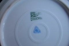 CHARLES MARTIN (CM) GREEN GREEK KEY- COUPE SOUP BOWL 7 5/8"     ..... https://www.jaapiesfinechinastore.com