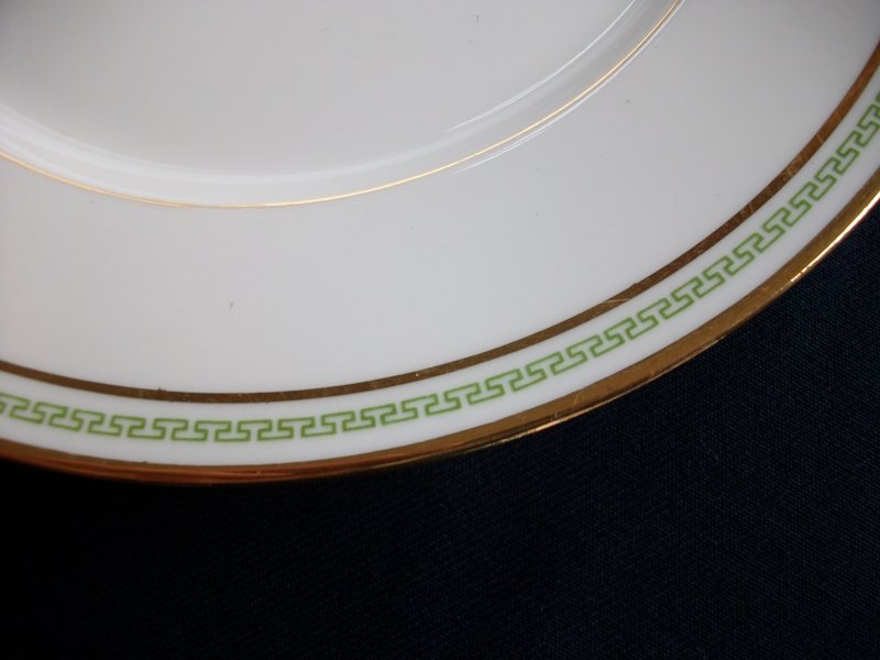 CHARLES MARTIN (CM) GREEN GREEK KEY-  DINNER PLATE 9 5/8"     ..... http://jaapiesfinechinastore.com