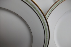 CHARLES MARTIN (CM) GREEN GREEK KEY-  DINNER PLATE 9 5/8"     ..... https://www.jaapiesfinechinastore.com