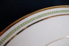 CHARLES MARTIN (CM) GREEN GREEK KEY-  DINNER PLATE 9 5/8"     ..... http://jaapiesfinechinastore.com