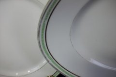 CHARLES MARTIN (CM) GREEN GREEK KEY- OVAL SERVING PLATTER 15 3/8" ..... http://jaapiesfinechinastore.com
