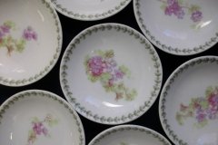 CMC-  MAUREIL CHAPEAU & CHARLES-  PURPLE VIOLETS-  BUTTER PAT    ..... http://jaapiesfinechinastore.com