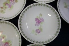 CMC-  MAUREIL CHAPEAU & CHARLES-  PURPLE VIOLETS-  BUTTER PAT    ..... http://jaapiesfinechinastore.com
