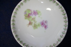 CMC-  MAUREIL CHAPEAU & CHARLES-  PURPLE VIOLETS-  BUTTER PAT    ..... https://www.jaapiesfinechinastore.com