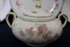 CMC- MAUREIL CHAPEAU & CHARLES  PURPLE VIOLETS-   COVERED SUGAR BOWL   .....   http://jaapiesfinechinastore.com