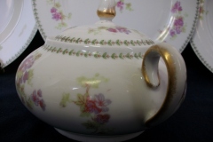 CMC- MAUREIL CHAPEAU & CHARLES  PURPLE VIOLETS-   COVERED SUGAR BOWL   .....   https://www.jaapiesfinechinastore.com