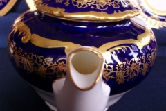 COALPORT HAZELTON COBALT- TEA POT  ..... https://www.jaapiesfinechinastore.com