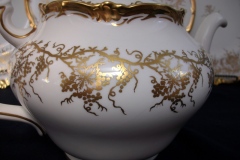 COALPORT KING'S PLATE- TEAPOT    ..... https://www.jaapiesfinechinastore.com