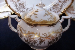 COALPORT KING'S PLATE-  COVERED SUGAR BOWL    ..... https://www.jaapiesfinechinastore.com