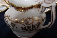 COALPORT KING'S PLATE-  CREAMER    ..... https://www.jaapiesfinechinastore.com