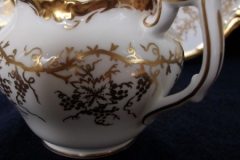 COALPORT KING'S PLATE-  CREAMER    ..... https://www.jaapiesfinechinastore.com