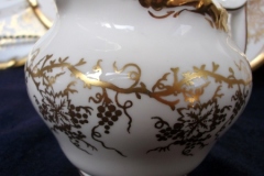 COALPORT KING'S PLATE-  CREAMER    ..... https://www.jaapiesfinechinastore.com