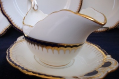 COALPORT SPEARPOINT 850- GRAVY BOAT & UNDERPLATE   .....   https://www.jaapiesfinechinastore.com