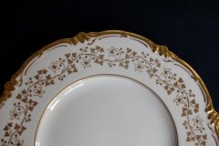 COALPORT CONSORT WHITE #V9864- DINNER  PLATE ..... http://jaapiesfinechinastore.com