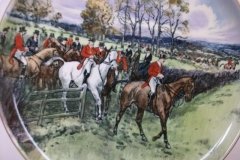 W.T. COPELAND LIONEL EDWARDS FOX HUNT- #5  "OFF TO DRAW"   7 1/2"  DISPLAY PLATE .... http://jaapiesfinechinastore.com