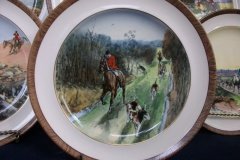 W.T. COPELAND LIONEL EDWARDS FOX HUNT- #6  "THE FIND"   7 1/2"  DISPLAY PLATE .... http://jaapiesfinechinastore.com