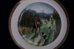 W.T. COPELAND LIONEL EDWARDS FOX HUNT- #6  "THE FIND"   7 1/2"  DISPLAY PLATE .... http://jaapiesfinechinastore.com