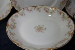 HAVILAND FLORAL GARLAND SCH 525- COUPE SOUP BOWL  7 1/2" ..... http://jaapiesfinechinastore.com