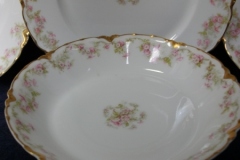 HAVILAND FLORAL GARLAND SCH 525- COUPE SOUP BOWL  7 1/2" ..... https://www.jaapiesfinechinastore.com