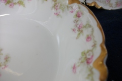 HAVILAND FLORAL GARLAND SCH 525- COUPE SOUP BOWL  7 1/2" ..... https://www.jaapiesfinechinastore.com