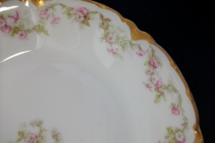 HAVILAND FLORAL GARLAND SCH 525- COUPE SOUP BOWL  7 1/2" ..... https://www.jaapiesfinechinastore.com