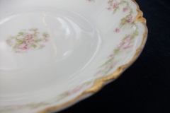 HAVILAND FLORAL GARLAND SCH 525- COUPE SOUP BOWL  7 1/2" ..... https://www.jaapiesfinechinastore.com