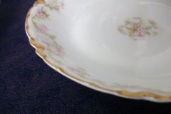 HAVILAND FLORAL GARLAND SCH 525- COUPE SOUP BOWL  7 1/2" ..... http://jaapiesfinechinastore.com