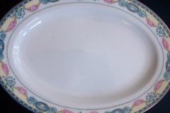HAAS & CZJZEK-BLACK KNIGHT- CAMBRIDGE- OVAL PLATTER  11 3/4"  .....   http://jaapiesfinechinastore.com
