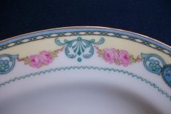 HAAS & CZJZEK-BLACK KNIGHT- CAMBRIDGE- OVAL PLATTER  11 3/4"  .....   http://jaapiesfinechinastore.com