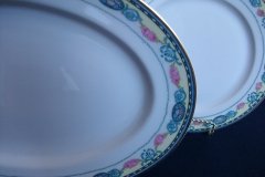 HAAS & CZJZEK-BLACK KNIGHT- CAMBRIDGE- OVAL PLATTER  13 3/4"  .....   http://jaapiesfinechinastore.com