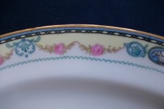 HAAS & CZJZEK-BLACK KNIGHT- CAMBRIDGE- OVAL PLATTER  13 3/4"  .....   http://jaapiesfinechinastore.com