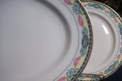 HAAS & CZJZEK-BLACK KNIGHT- CAMBRIDGE- OVAL PLATTER  13 3/4"  .....   http://jaapiesfinechinastore.com