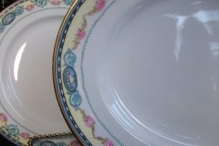 HAAS & CZJZEK-BLACK KNIGHT- CAMBRIDGE- OVAL PLATTER  13 3/4"  .....   http://jaapiesfinechinastore.com