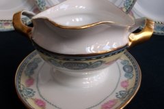HAAS & CZJZEK-BLACK KNIGHT- CAMBRIDGE- GRAVY BOAT/UNDERPLATE  .....   http://jaapiesfinechinastore.com