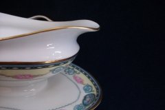 HAAS & CZJZEK-BLACK KNIGHT- CAMBRIDGE- GRAVY BOAT/UNDERPLATE  .....   http://jaapiesfinechinastore.com