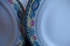 HAAS & CZJZEK-BLACK KNIGHT- CAMBRIDGE- LUNCH/DINNER  PLATE  .....   http://jaapiesfinechinastore.com