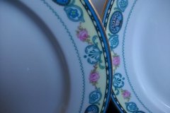 HAAS & CZJZEK-BLACK KNIGHT- CAMBRIDGE- LUNCH/DINNER  PLATE  .....   http://jaapiesfinechinastore.com