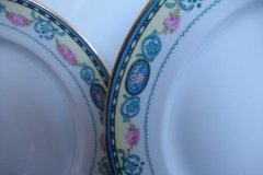 HAAS & CZJZEK-BLACK KNIGHT- CAMBRIDGE- LUNCH/DINNER  PLATE  .....   http://jaapiesfinechinastore.com