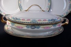 HAAS & CZJZEK-BLACK KNIGHT- CAMBRIDGE- OVAL COVERED SERVING BOWL  .....   http://jaapiesfinechinastore.com
