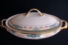 HAAS & CZJZEK-BLACK KNIGHT- CAMBRIDGE- OVAL COVERED SERVING BOWL  .....   http://jaapiesfinechinastore.com