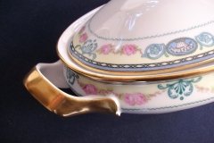 HAAS & CZJZEK-BLACK KNIGHT- CAMBRIDGE- OVAL COVERED SERVING BOWL  .....   http://jaapiesfinechinastore.com