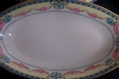 HAAS & CZJZEK-BLACK KNIGHT- CAMBRIDGE- RELISH DISH  .....   http://jaapiesfinechinastore.com