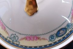 HAAS & CZJZEK-BLACK KNIGHT- CAMBRIDGE- ROUND COVERED SERVING BOWL  .....   http://jaapiesfinechinastore.com