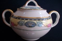 HAAS & CZJZEK-BLACK KNIGHT- CAMBRIDGE- COVERED SUGAR BOWL  .....   http://jaapiesfinechinastore.com